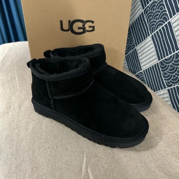 New Ugg Womens mini Snow boots Black - Picture 1 of 5